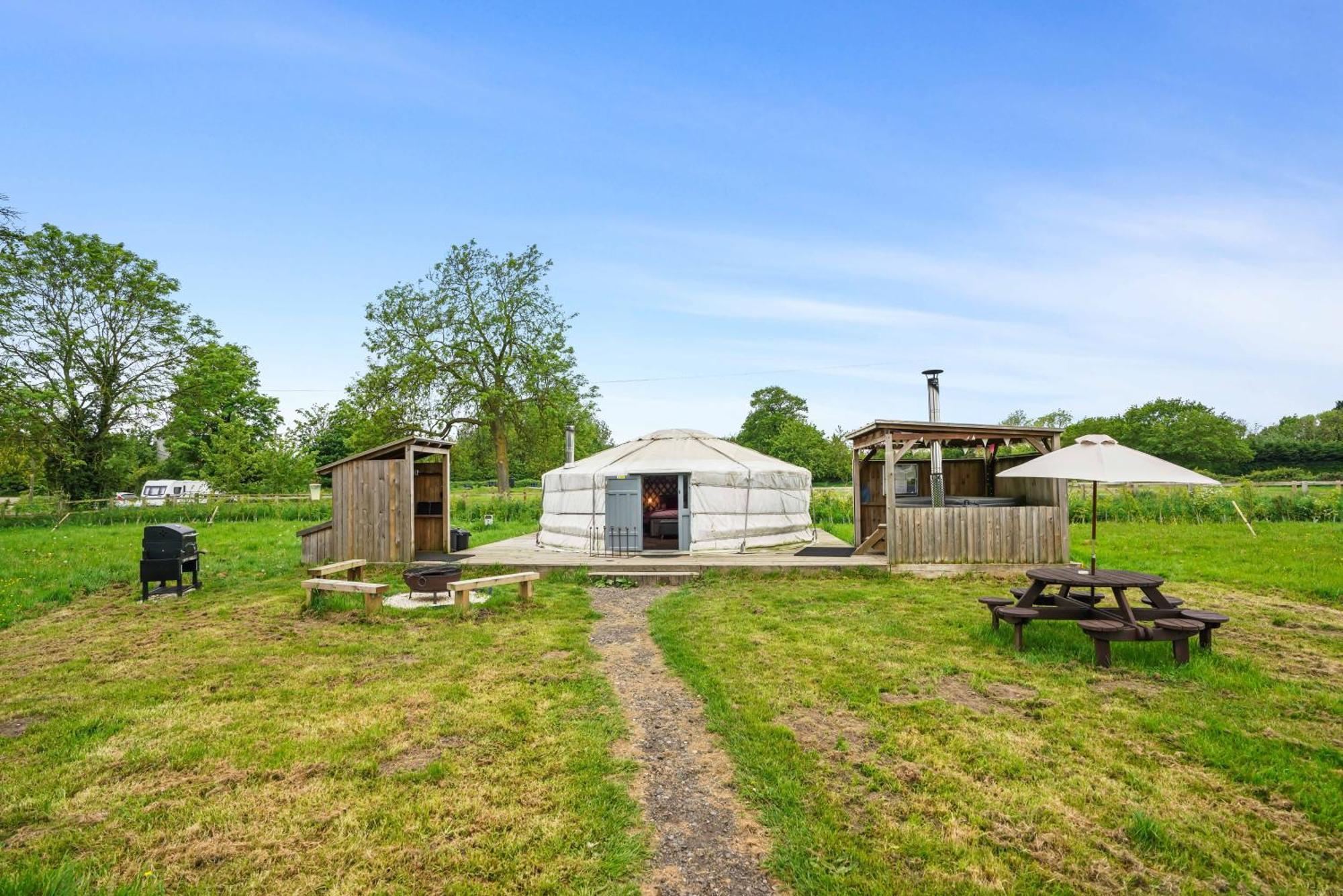 Hotel Glamp And Tipple Ltd Great Ellingham Exteriér fotografie