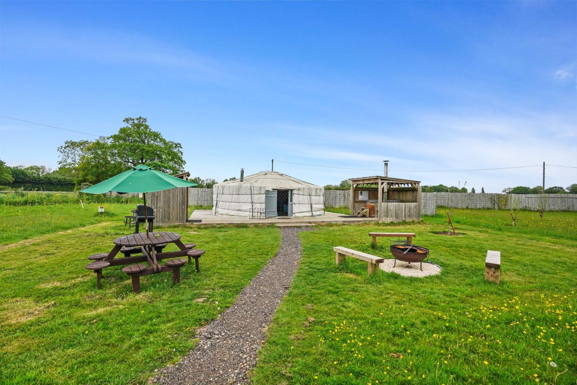 Hotel Glamp And Tipple Ltd Great Ellingham Exteriér fotografie