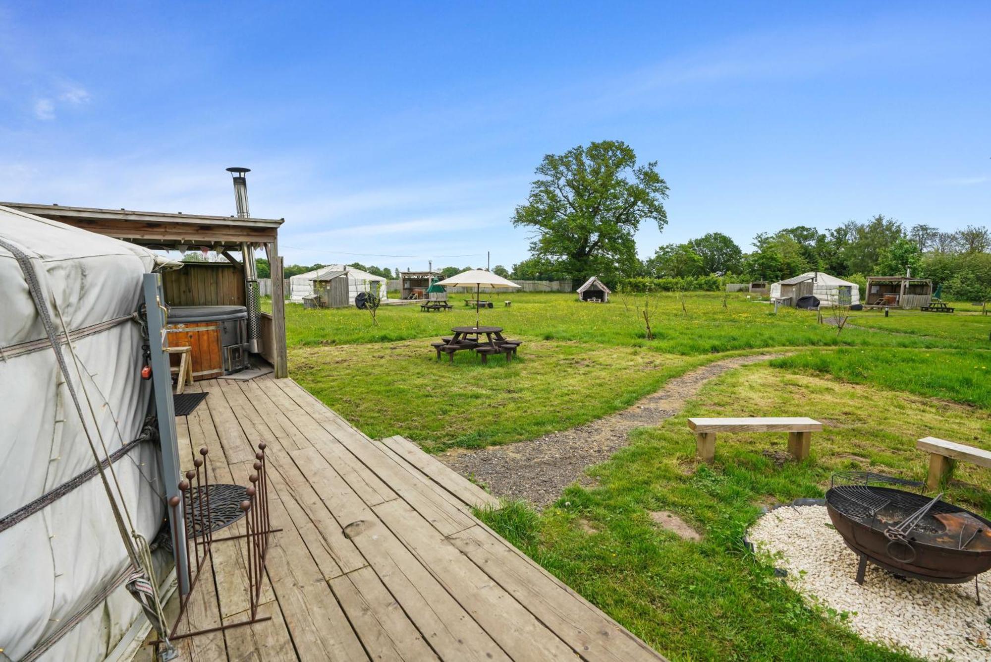 Hotel Glamp And Tipple Ltd Great Ellingham Exteriér fotografie