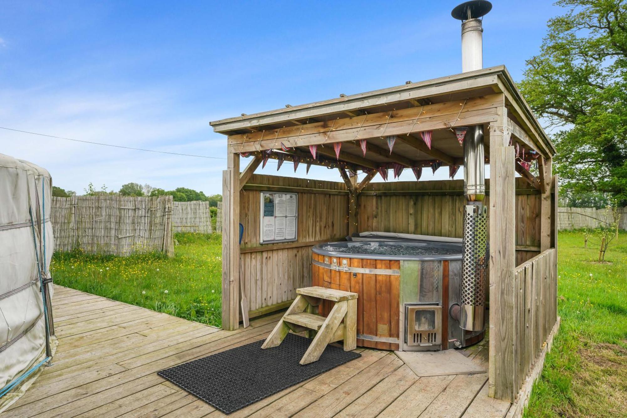 Hotel Glamp And Tipple Ltd Great Ellingham Exteriér fotografie